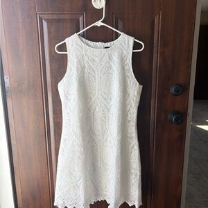 Chic White Lace Sleeveless Mini Dress